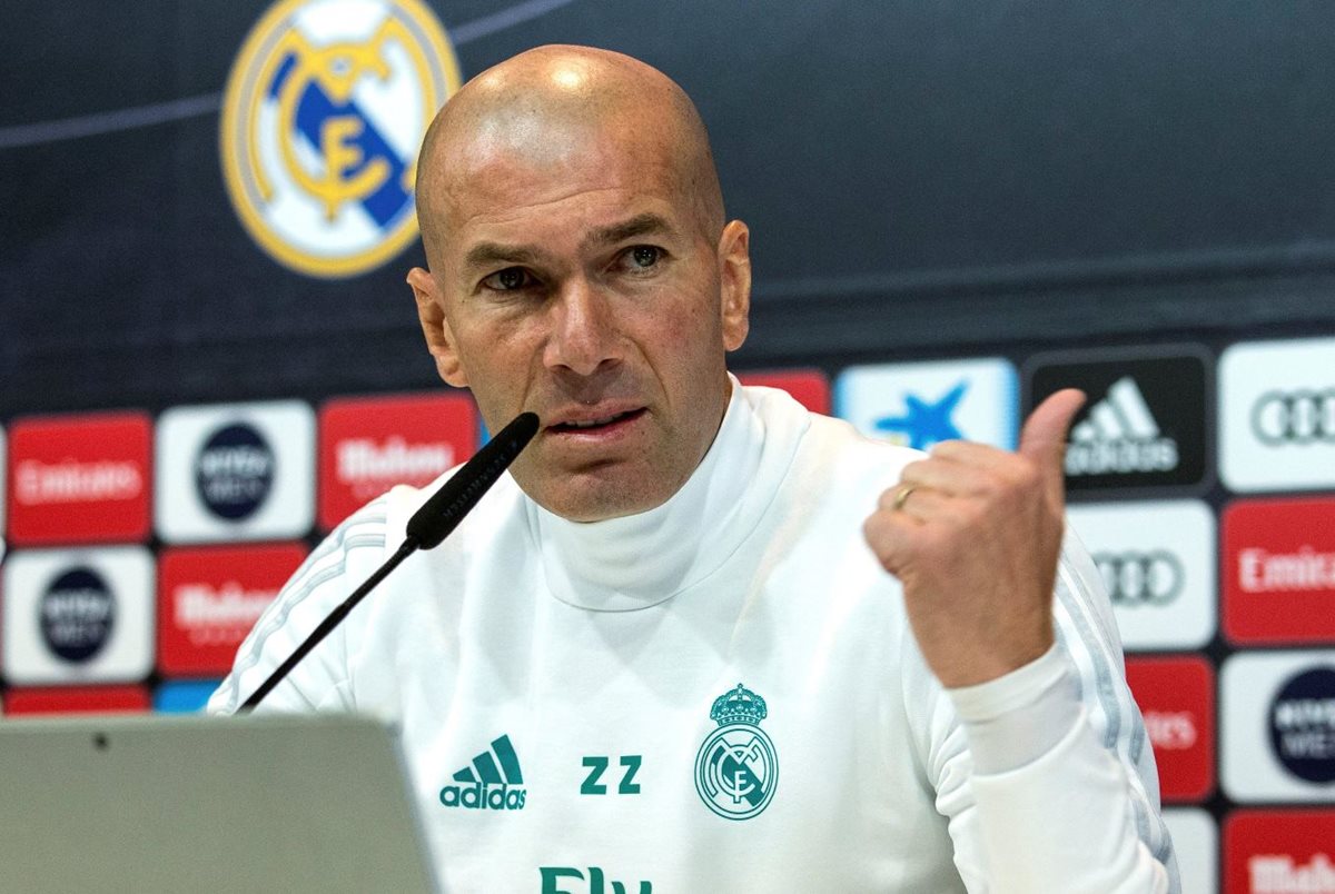 Zinedine Zidane, técnico del Real Madrid, aseguró que Bale sigue siendo parte de los planes del equipo. (Foto Prensa Libre: EFE).