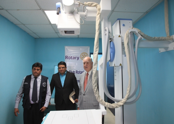 Rotarios donan equipo de rayos X