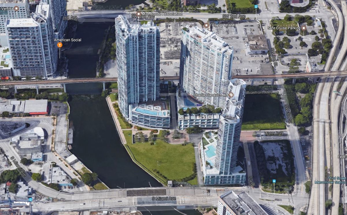 Vista de las torres de apartamentos donde vive Erick Archila. (Fuente: Google)