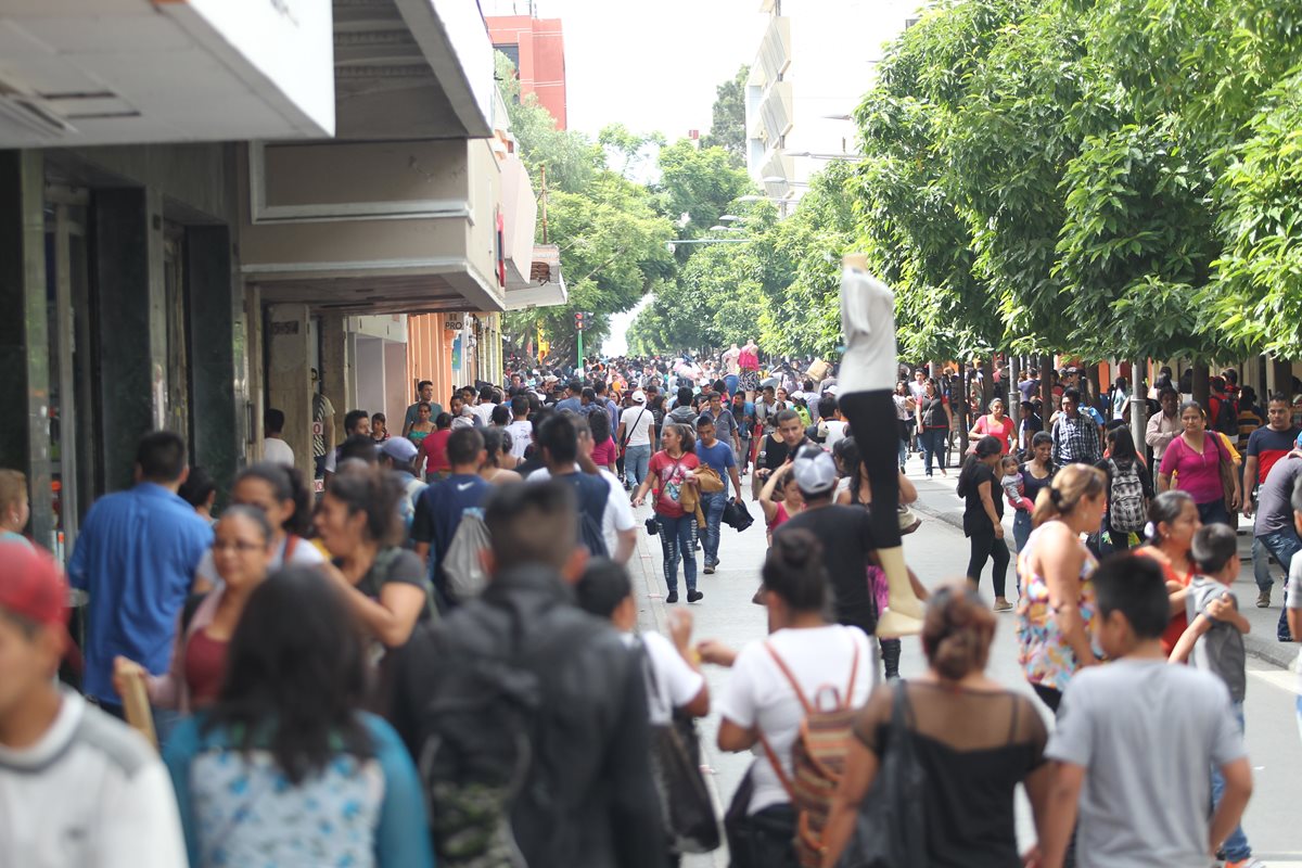 Los guatemaltecos esperan que las condiciones del país mejoren. (Foto Prensa Libre: Hemeroteca PL)