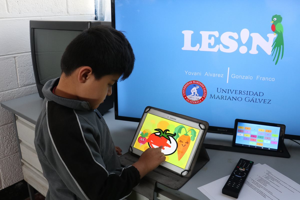 Universitarios crean app de enseñanza para niños con discapacidad intelectual