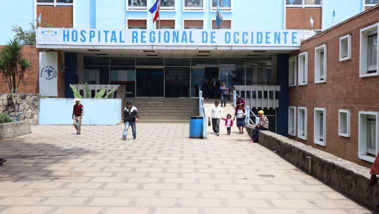 Hospital permaneció varias horas sin servicio de energía eléctrica. (Foto Prensa Libre: María Longo)