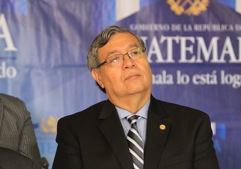Vicepresidente Jafeth Cabrera afirma que el dueño de la casa donde vive aclarará dudas a la Prensa. (Foto Prensa Libre: Esbin García)