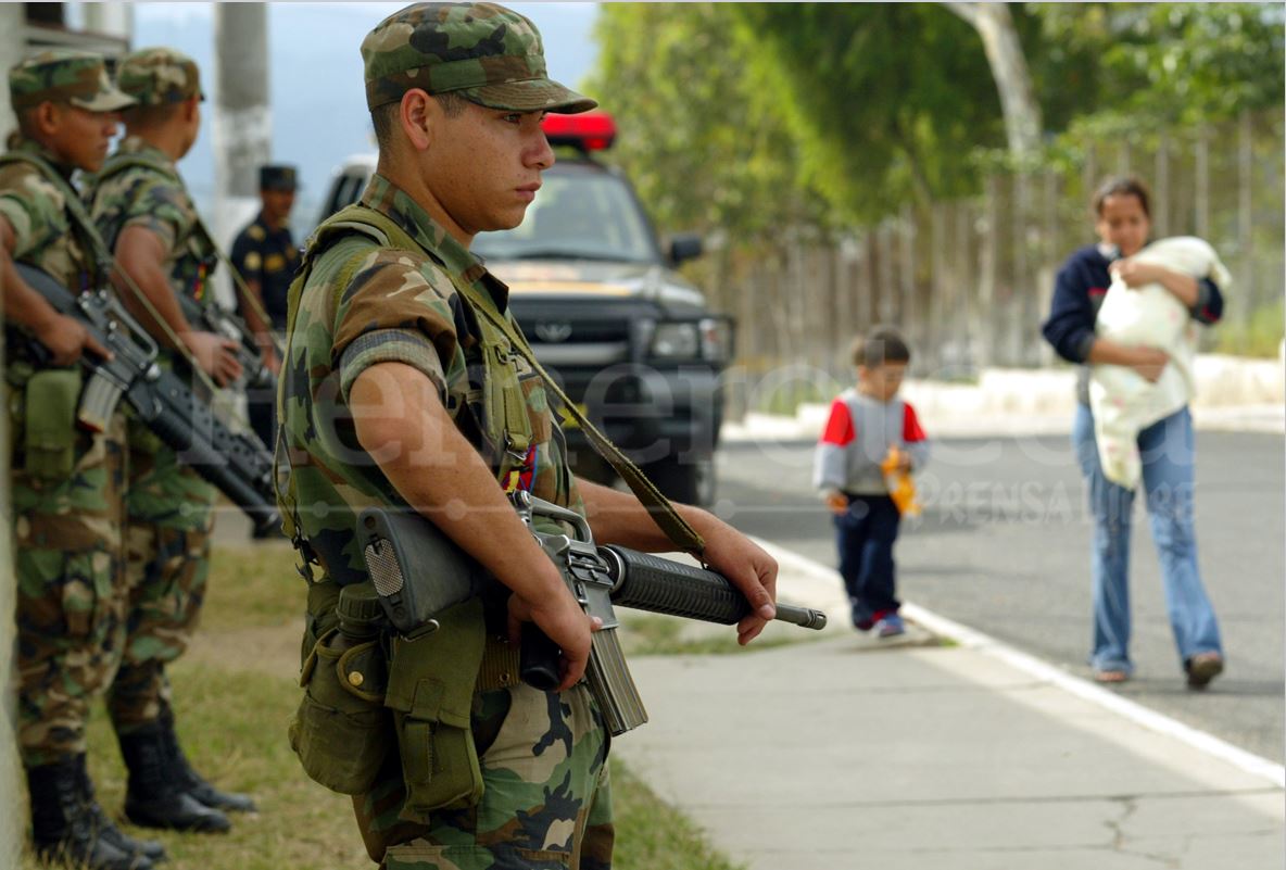 Consejo Nacional de Seguridad analizará si apoyo militar a PNC continúa después del 31 de marzo. (Foto Prensa Libre: Hemeroteca PL)
