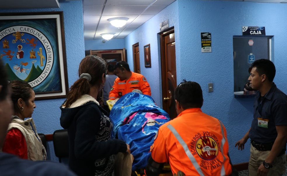 La diputada Lucrecia Samayoa es ingresada en un hospital privado en la cabecera de Huehuetenango. (Foto Prensa Libre: Mike Castillo)