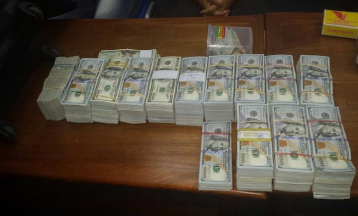 La Fiscalía contra el Lavado de Dinero incautó millones de dólares. (Foto Prensa Libre: Hemeroteca PL)