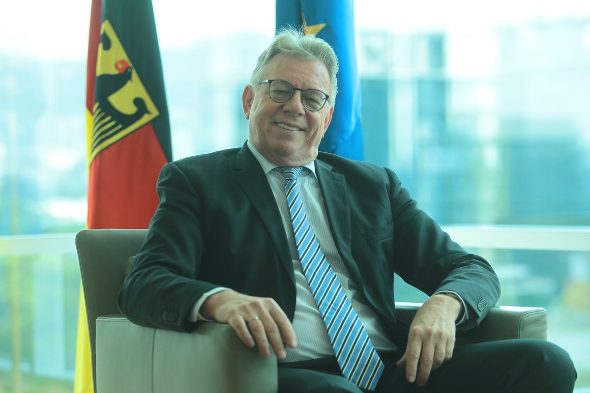 Harald Klein, embajador de Alemania, recibirá a la delegación comercial alemana con el objetivo de establecer contactos y concretar inversiones en el mediano plazo. (Foto Prensa Libre: Álvaro Interiano)