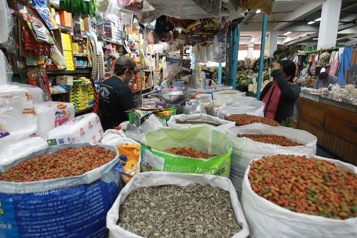 El Instituto Nacional de Estadística dejó fuera de la Canasta Básica Alimentaria dos productos, margarina y ejotes, incluyó 10 nuevos y quedaron vigentes 24. (Foto: Hemeroteca PL)