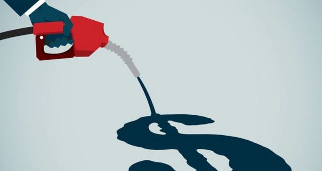 Aunque la gasolina (o el diesel) se venda en el mundo entero, las condiciones que determinan su precio son bien distintas. (Foto Prensa Libre: Getty Images)