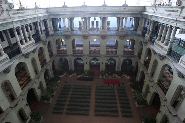 La construcción del Palacio Nacional comenzó el 4 de julio de 1937, terminó el 6 de mayo de 1944, y se inauguró el 10 de noviembre de ese año. (Foto Prensa Libre: Carlos Hernández)