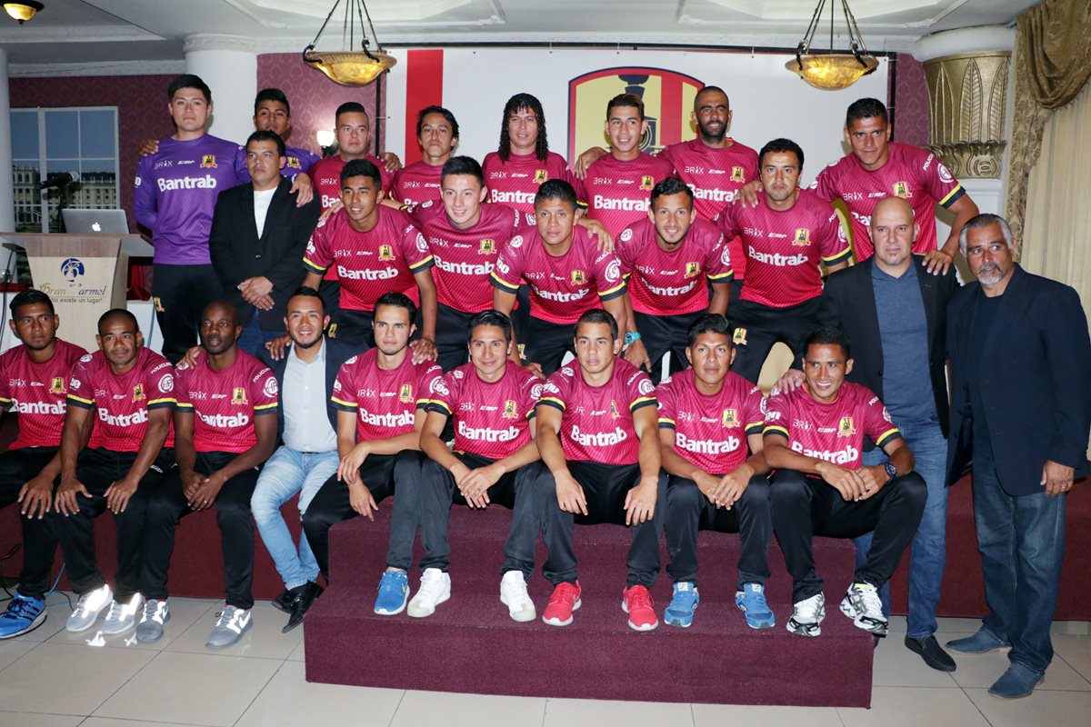 El equipo de Rosario FC intentará en alcanzar el ascenso a la Liga Nacional. En el domingo debutará en casa. (Foto Prensa Libre: Carlos Ventura)