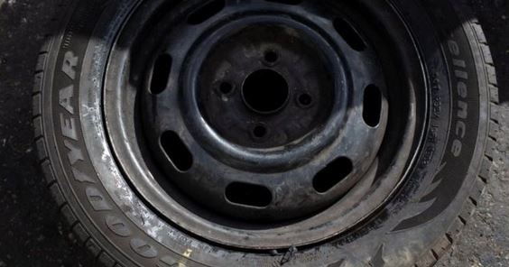 Los neumáticos de calidad son valiosos en el mercado negro de Venezuela, que vive una profunda crisis económica. (BBC Mundo: Reuters)