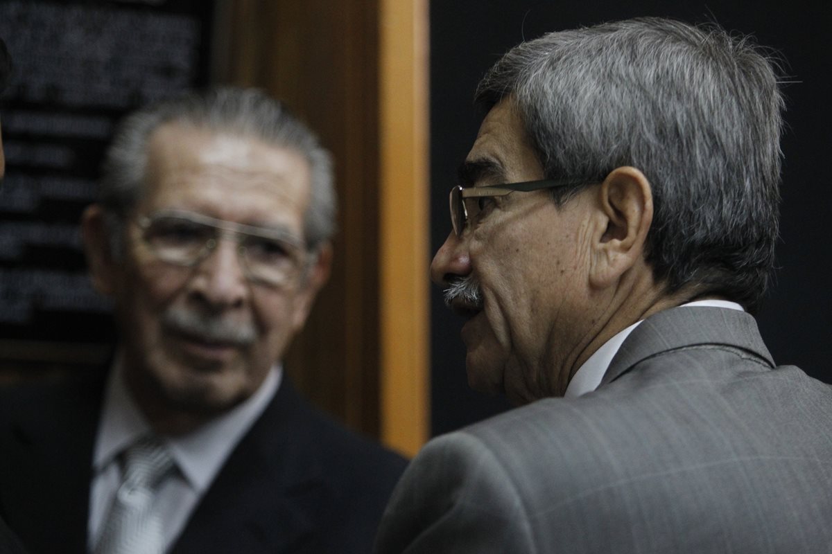 FotografÌa del 10 de mayo de 2013 Ríos Montt durante su asistencia a una audiencia en la Corte Suprema de Justicia. (Foto Prensa Libre: Hemeroteca PL)