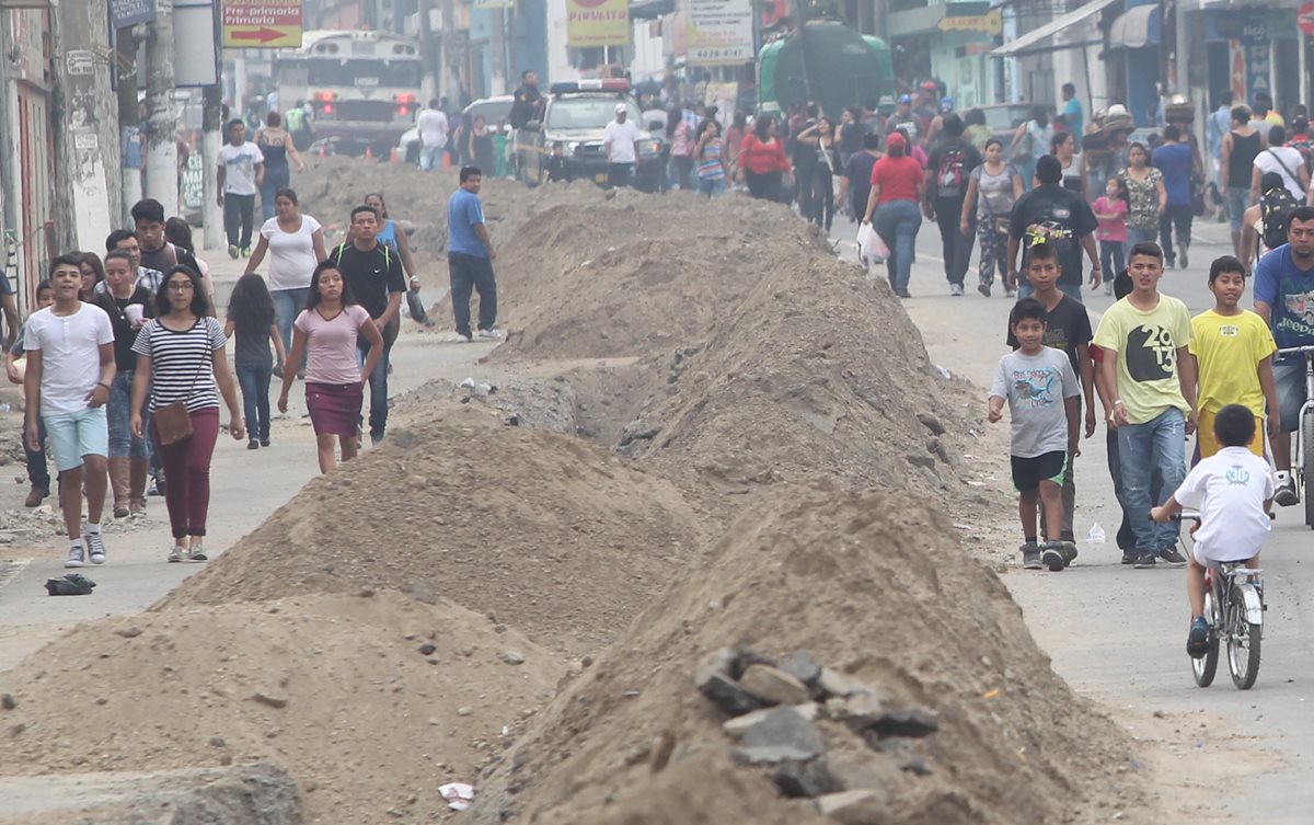 Hay alcaldes amparados que tienen contratos millonarios con el Estado. (Foto Prensa Libre: Hemeroteca PL)