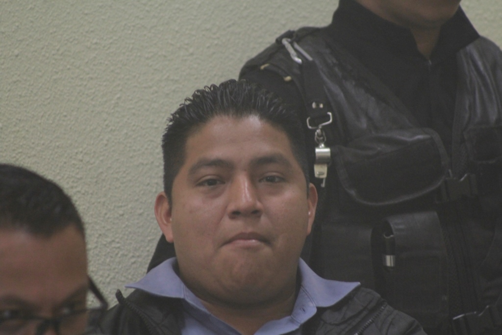 Eduardo Méndez Cardona es condenado a 11 años de cárcel por haber violado a su hijastra, en Quetzaltenango. (Foto Prensa Libre: María José Longo)