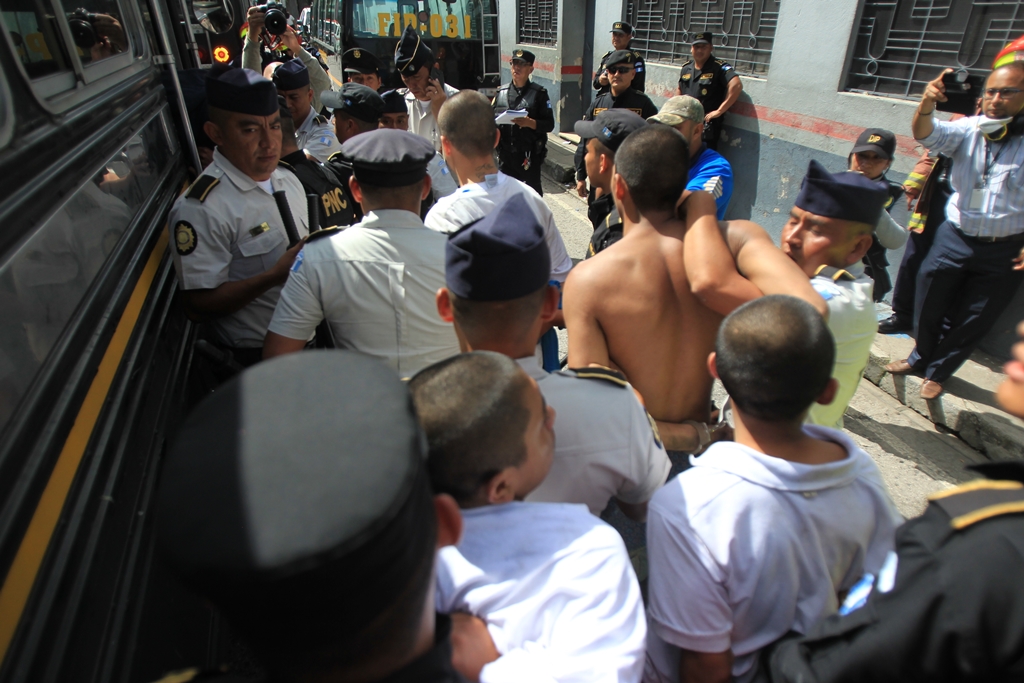 Aunque se sabía de fugas del centro Gaviotas, la SBS no  lo confirmaba. (Foto Prensa Libre: Hemeroteca PL)