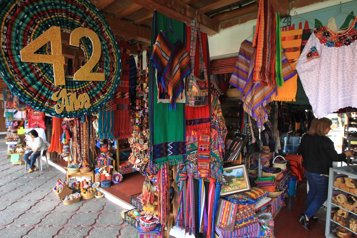 Mercado de Artesanías, tradición y color en un solo lugar