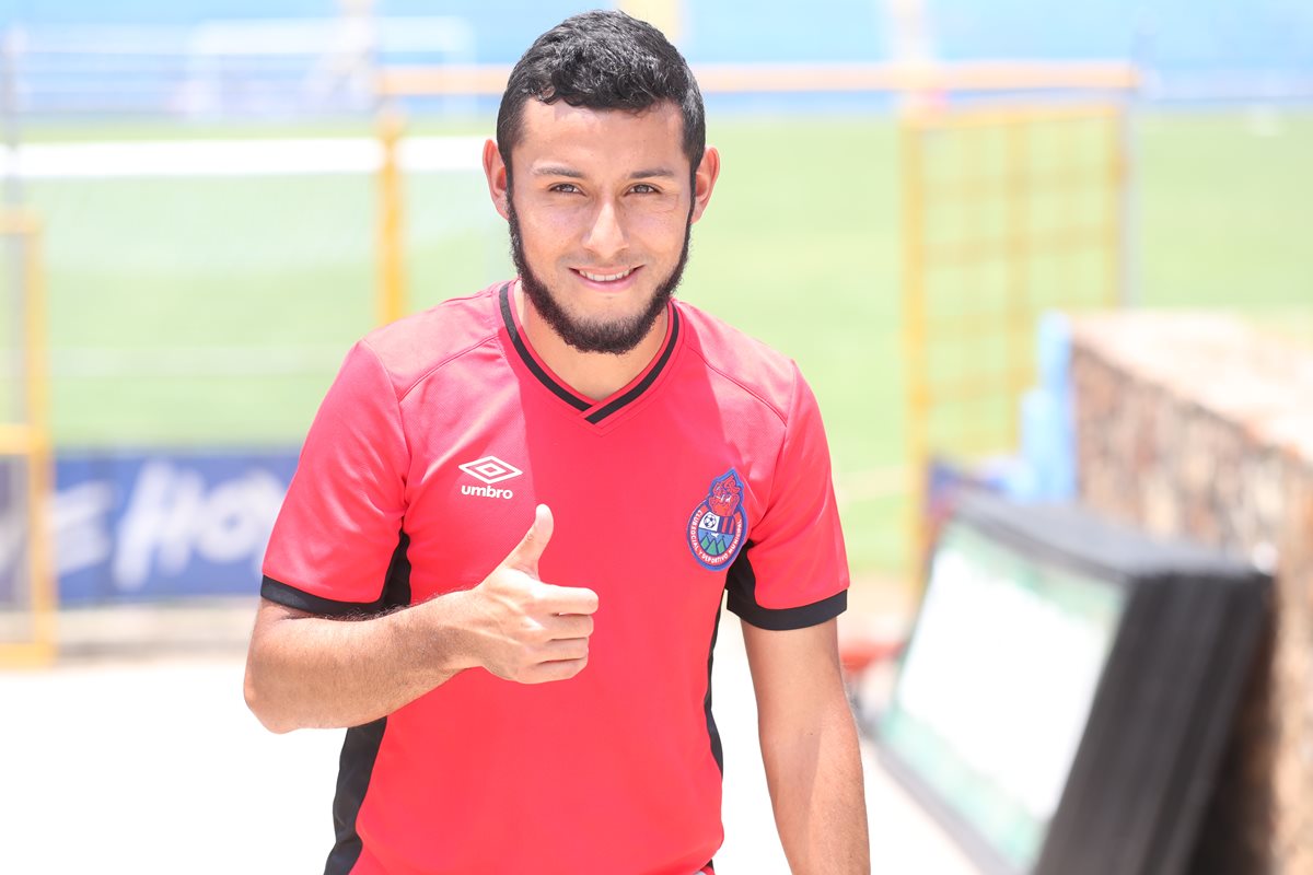 Cristian Jiménez confía en obtener un triunfo contra Marquense, el próximo domingo en el estadio Manuel Felipe Carrera a las 15 horas. (Foto Prensa Libre: Francisco Sánchez).