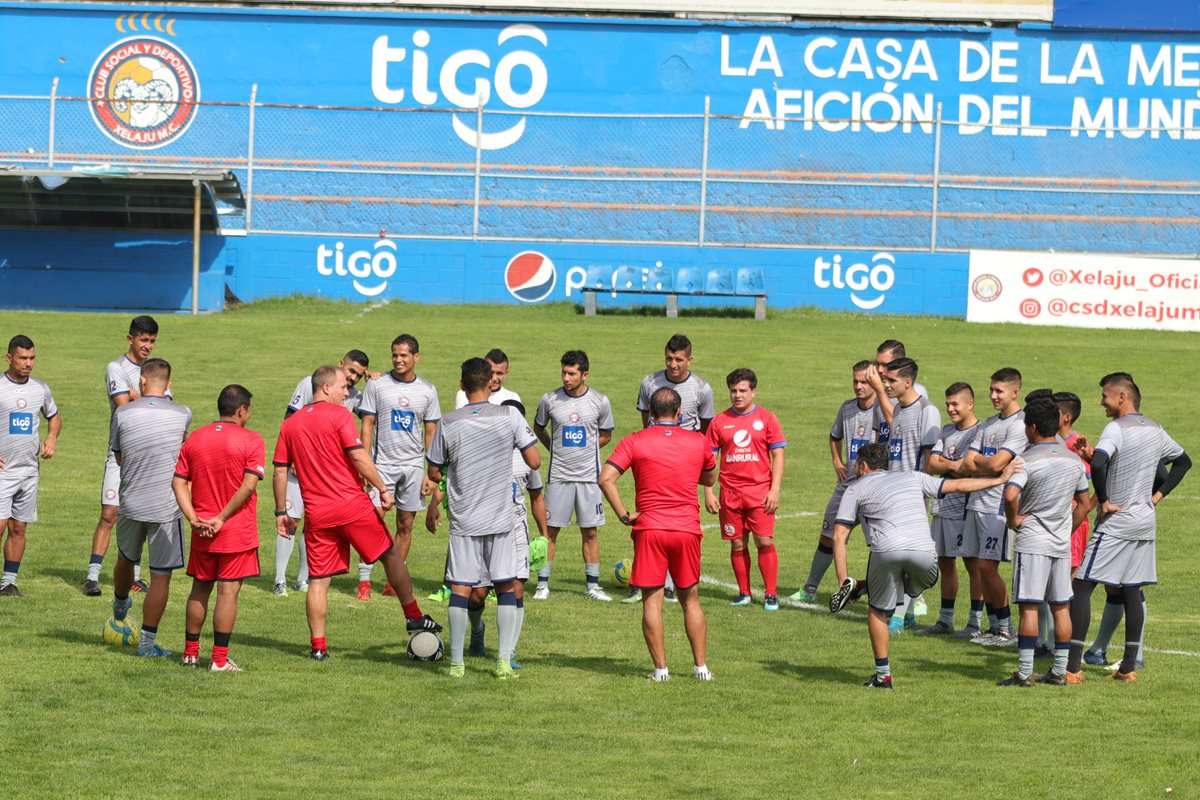 Xelajú MC ha conformado un equipo con jugadores de experiencia y buscará superar el subcampeonato conseguido en el Clausura 2018. (Foto Prensa Libre: Raúl Juárez)