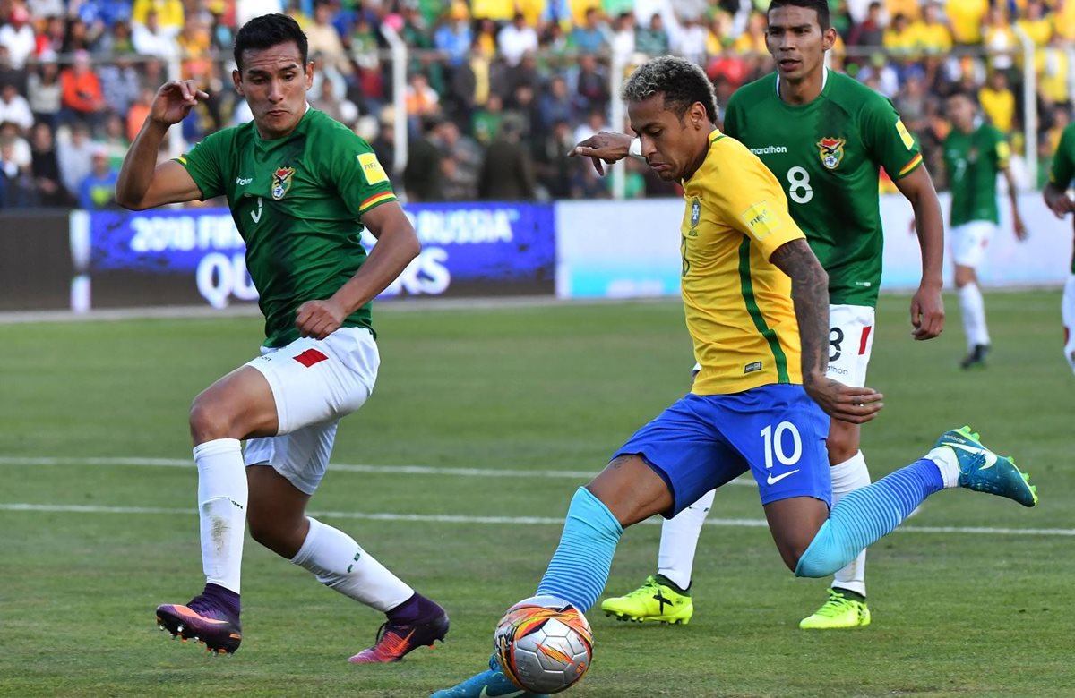 Neymar mostró su talento ante Bolivia, pese a que Brasil no pudo ganar. (Foto Prensa Libre: AFP)