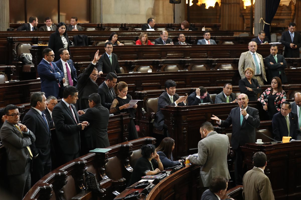 Comisión busca que todos los pagos de fin de año se unifiquen para los diputados. (Foto Prensa Libre: Esbin García)
