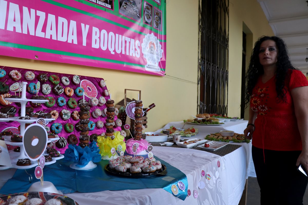Mujeres de Huehuetenango aprendieron a elaborar platillos y ahora impulsan la economía familiar. (Foto Prensa Libre: Mike Castillo)