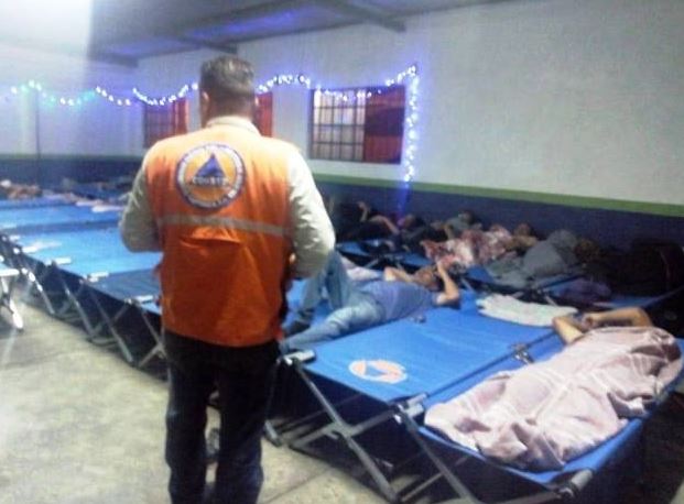 La Conred habilita los albergues para atender a personas que están en vulnerabildiad en la época fría. (Foto Prensa Libre: Conred)