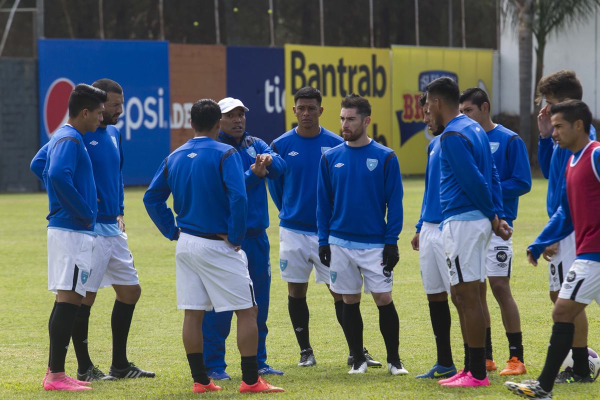 La Selección Nacional se medirá esta noche contra su similar de Honduras en el primer juego de la era del técnico Walter Claverí. (Foto Prensa Libre: Edwin Fajardo)