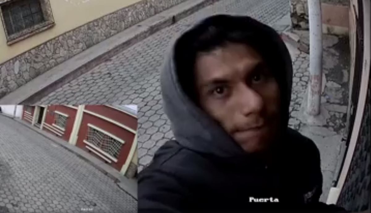 Cámara de seguridad ubicada en una oenegé de Cajolá, Quetzaltenango, grabó a un hombre al momento de robarla. (Foto Prensa Libre: Facebook Pies de Occidente)