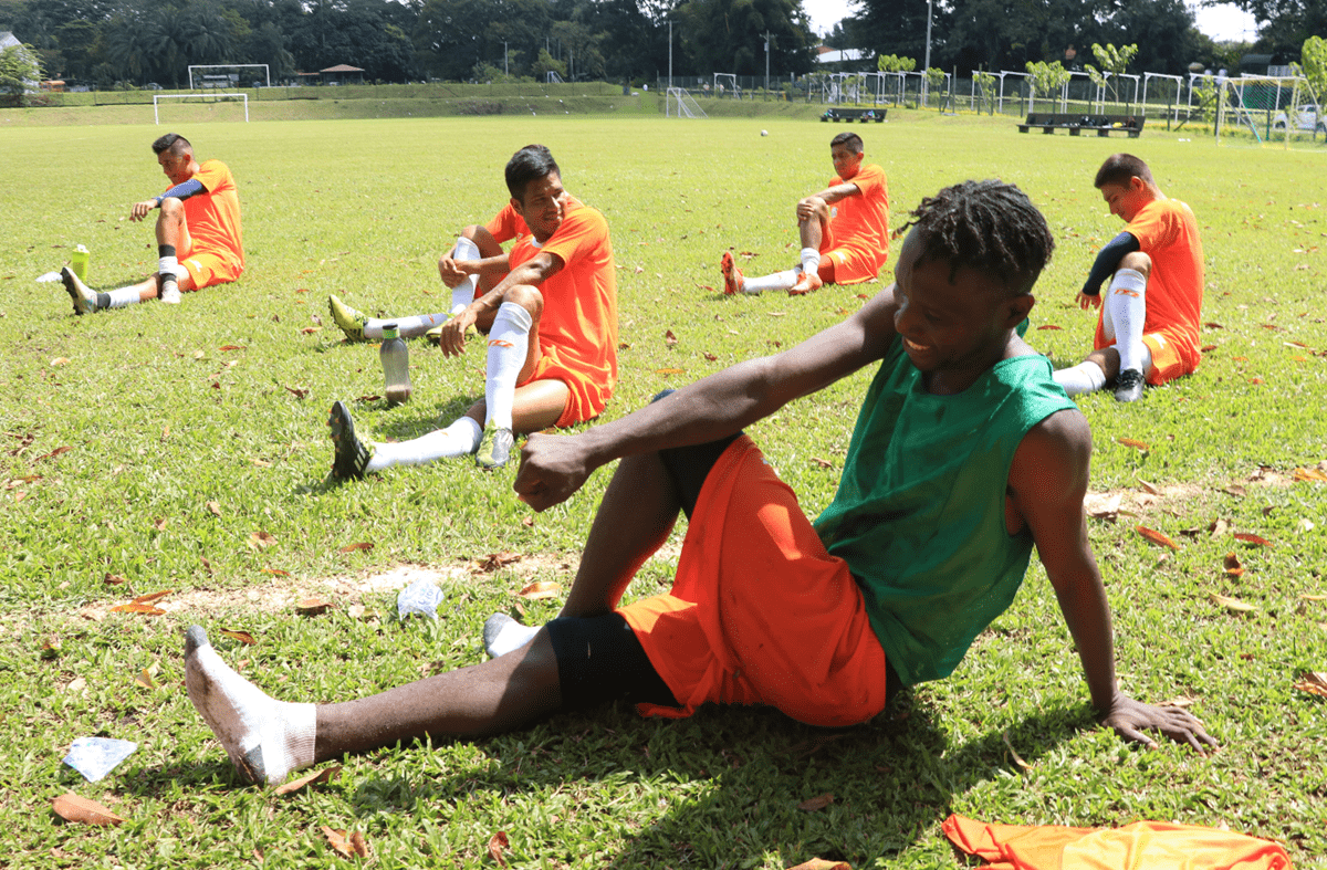 El mediocampista Marvin Ávila espera celebrar frente a los cremas en el Mateo Sicay Paz. (Foto Prensa Libre: Carlos Paredes)