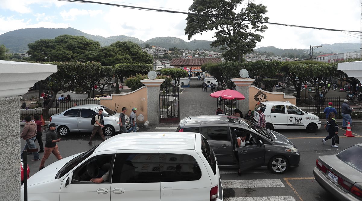 Vista del parque central de Mixco. (Foto Prensa Libre: Juan Diego González).
