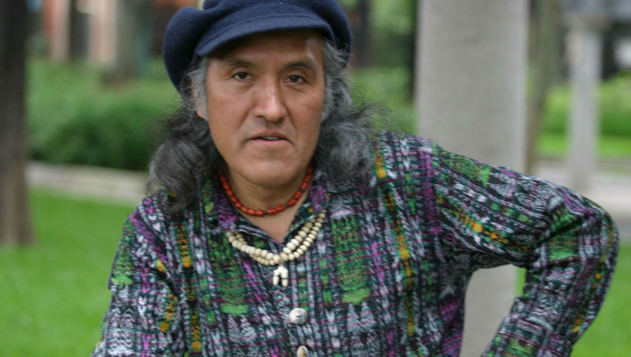 Humberto Ak'abal falleció a los 67 años por complicaciones de salud. (Foto Prensa Libre: Hemeroteca PL)