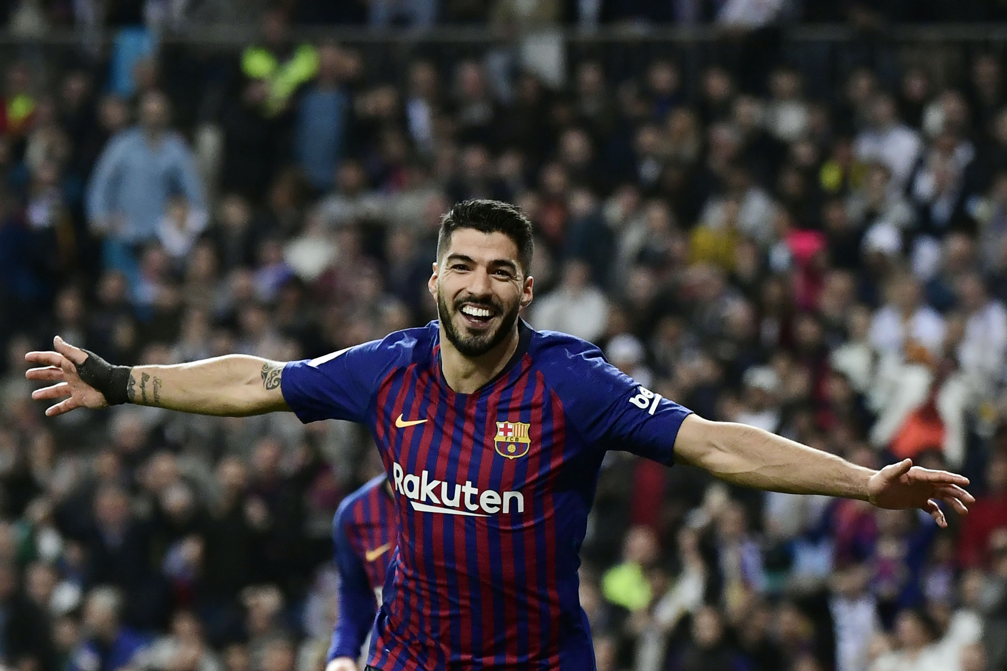 Luis Suárez fue la figura del partido con un doblete. (Foto Prensa Libre: AFP)