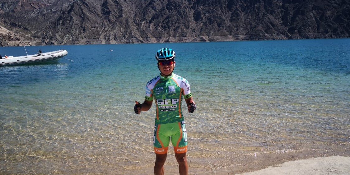 Alfredo Ajpacajá está motivado por participar con su el equipo SEP que espera que el ciclista nacional tengo una buena actuación. (Foto Prensa Libre: Cortesía)