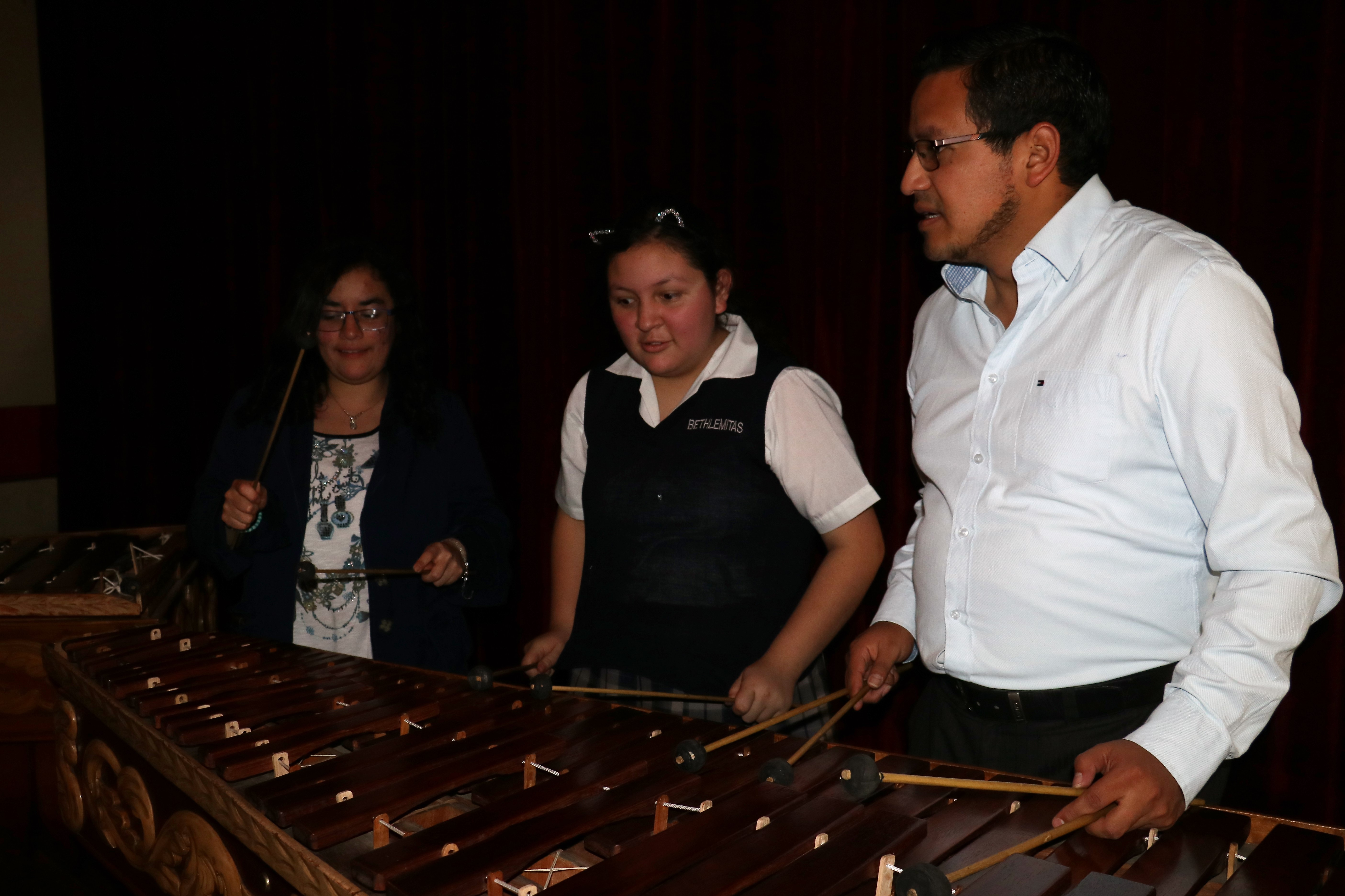 La Escuela de Marimba en Xela fomenta el gusto por el instrumento nacional