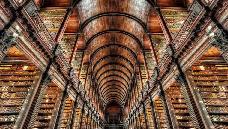 La sola existencia de las bibliotecas ofrece la mejor evidencia de que aún podemos tener esperanza sobre el futuro del hombrehtml5-dom-document-internal-entity1-quot-end, dijo el poeta T.S. Eliot, quien había sido feliz en la biblioteca del Trinity College de Dublín, Irlanda.