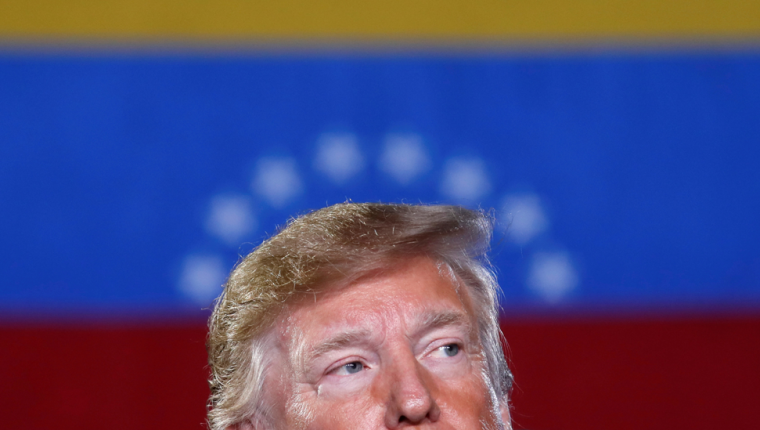 Donald Trump ha buscado aumentar la presión de Estados Unidos contra el venezolano Nicolás Maduro.