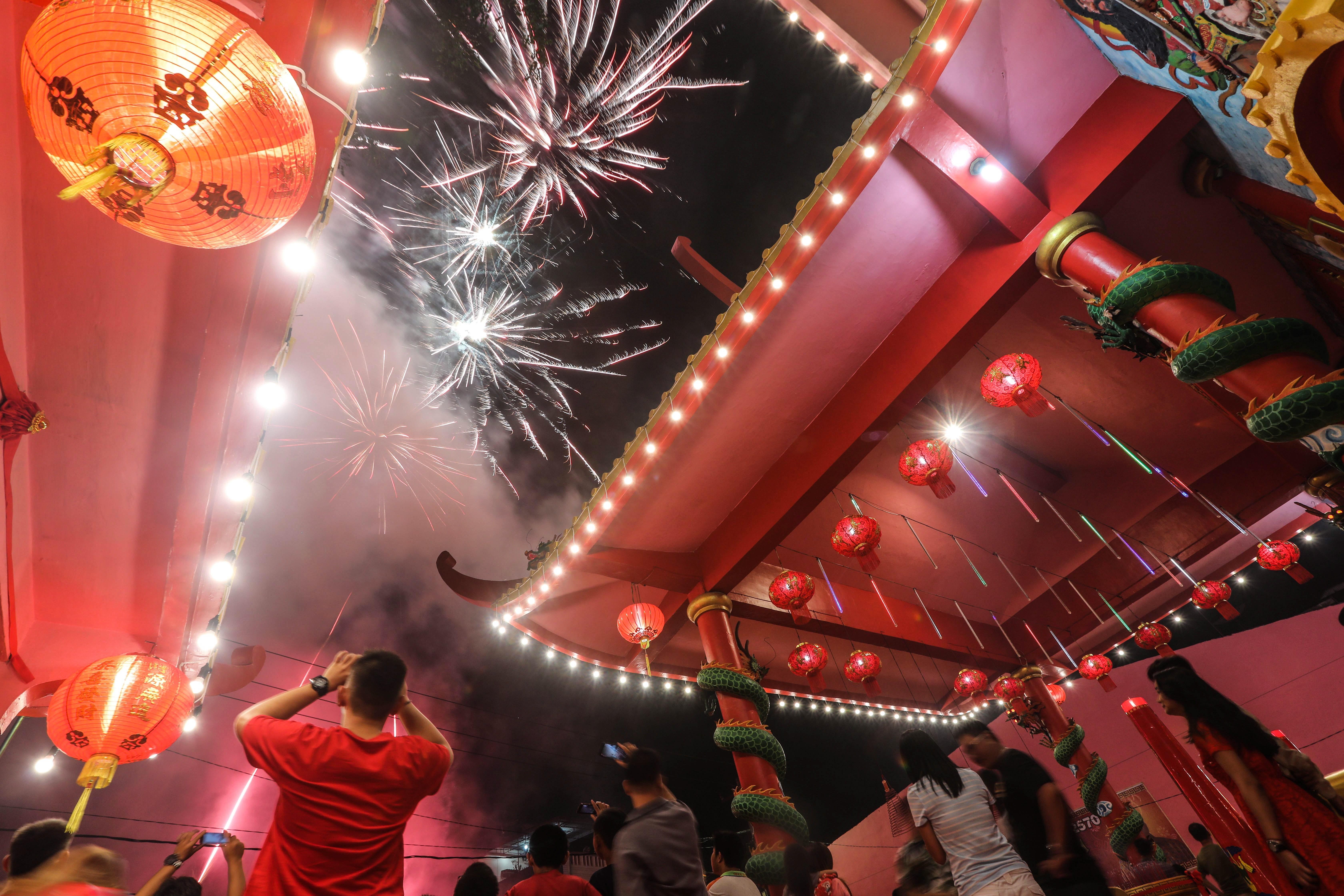 Chinos de todo el mundo celebran el Año Nuevo Chino, también llamado Festival de Primavera, que este año se celebra el 5 de febrero. (Foto Prensa Libre: EFE)