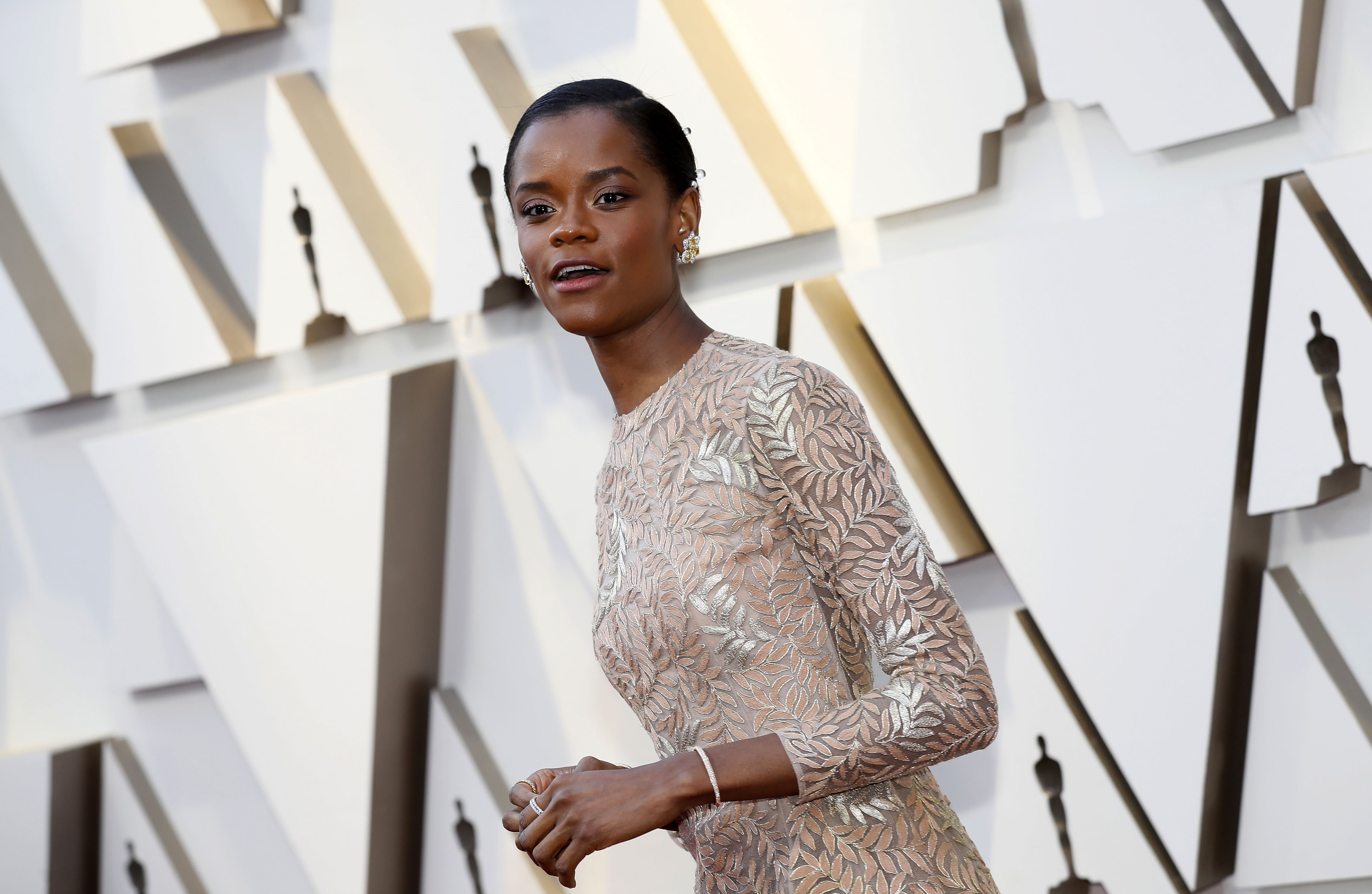 La estrella de Black Panther Letitia Wright suspendió su cuenta de Twitter luego de la lluvia de críticas. (Foto Prensa Libre: EFE)