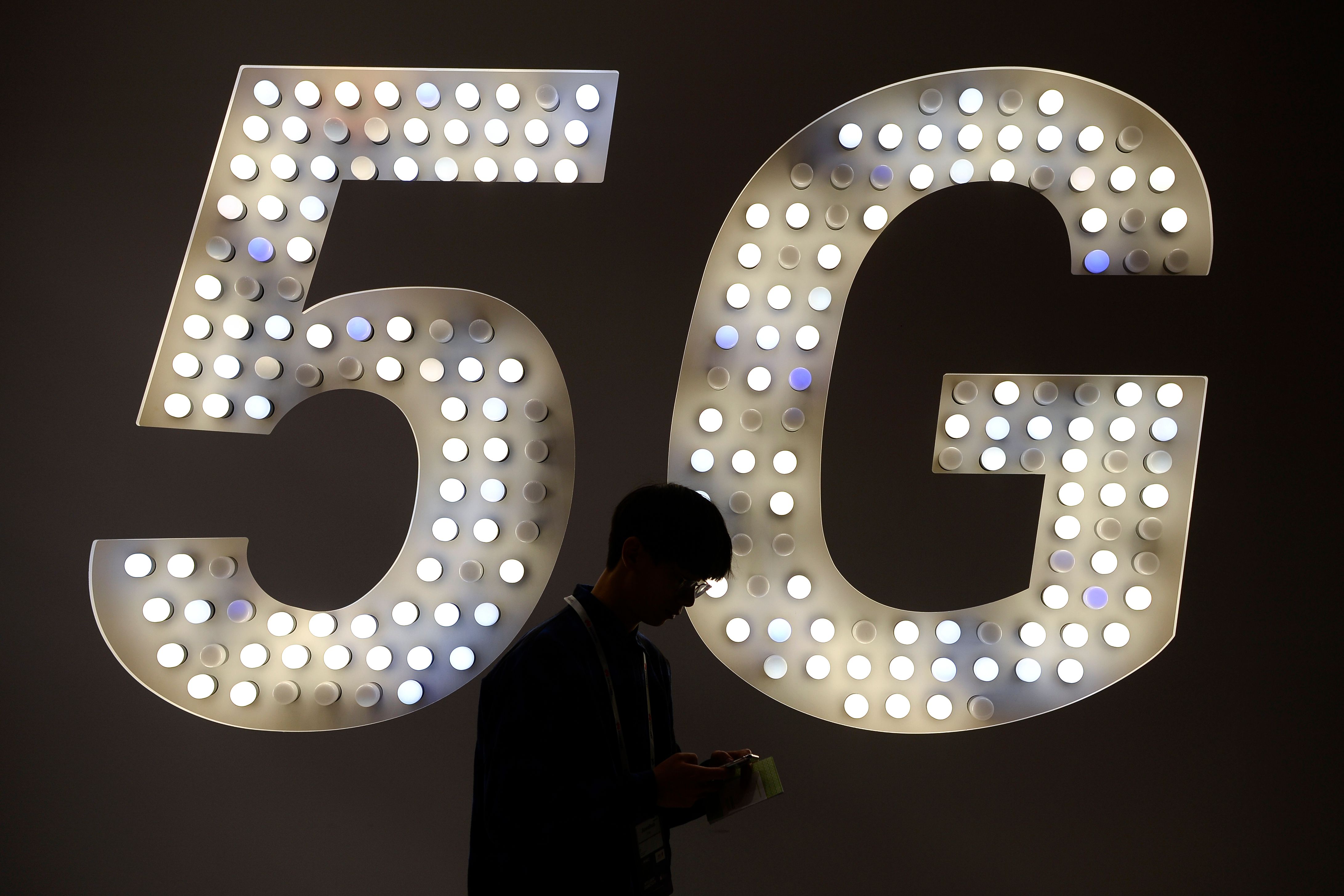 La tecnología 5G es esperada por los usuarios de smartphones. (Foto Prensa Libre: AFP)