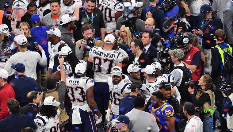 Los jugadores de los Patriots disfrutaron al máximo tras haber ganado su sexto Super Bowl. (Foto Prensa Libre: AFP)