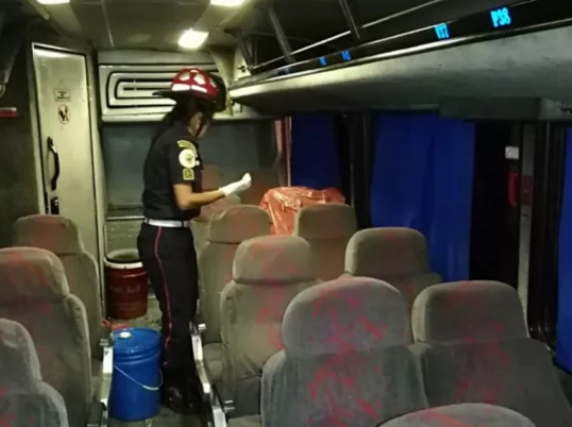 En diciembre último, un pasajero murió en el asalto a bus en Jalapa. (Foto Prensa Libre: @CBMDEPTAL).