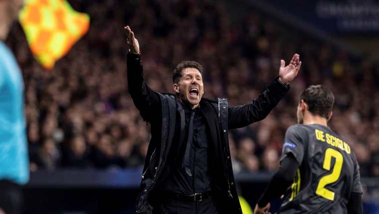 El entrenador del Atlético de Madrid, el argentino Diego Simeone, durante el partido ante el Juventus. (Foto Prensa Libre: EFE)
