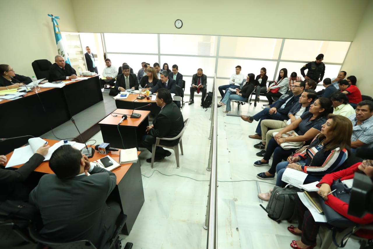 El debate del caso Botín en el Registro de la Propiedad se realizó en el primer nivel de la Torre de Tribunales. (Foto Prensa Libre: Esbin García)