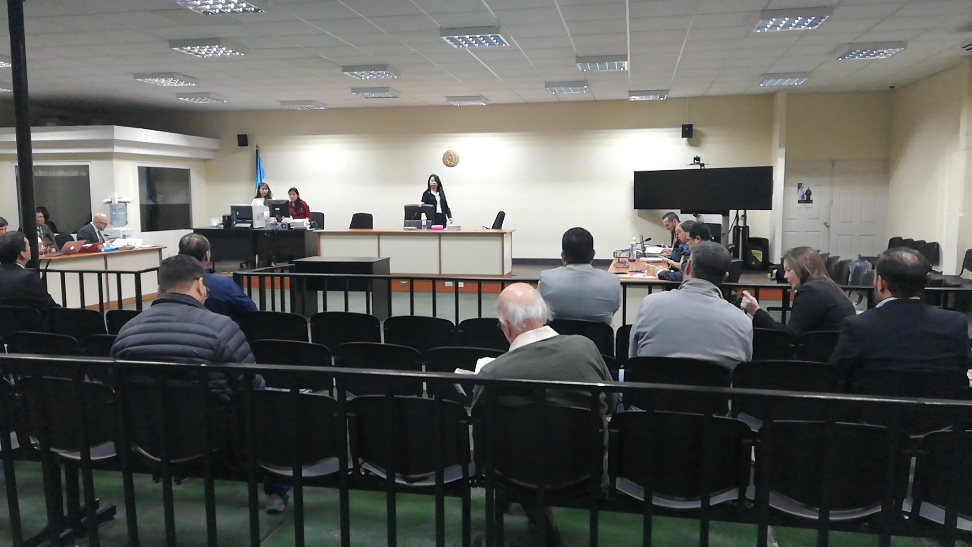 La audiencia intermedia a los implicados en el caso Construcción y Corrupción fase uno se realizó en la "megasala". (Foto Prensa Libre: Kenneth Monzón)