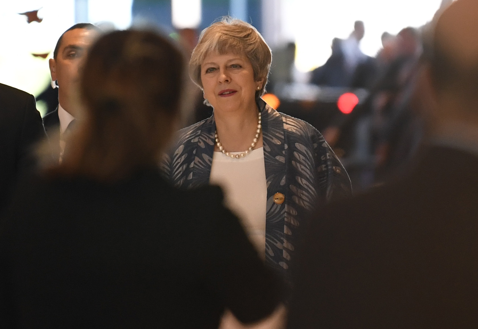 Theresa May aseguró que todos los ministros trabajan para intentar que el Reino Unido deje la UE con un acuerdo. (Foto Prensa Libre: AFP)