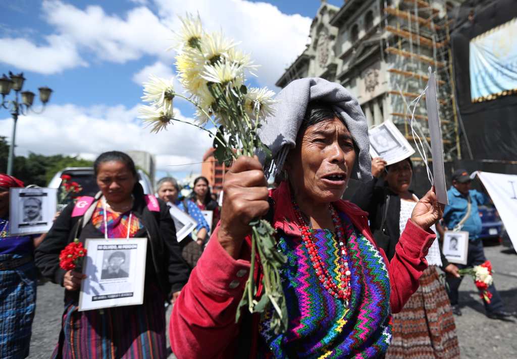 En marcha pacífica, organizaciones rechazan reformas a la Ley de Amnistía