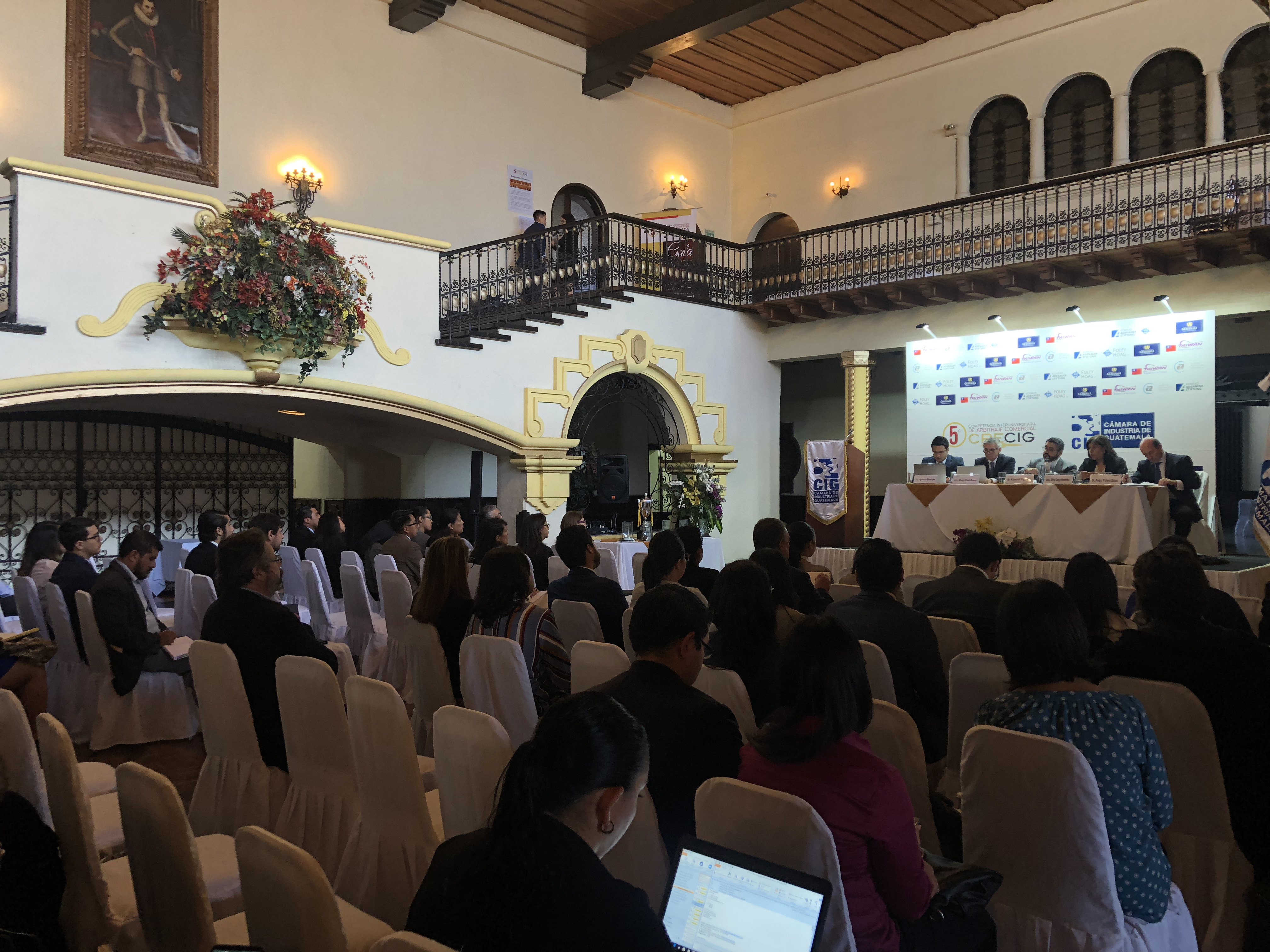 La mañana de este jueves se llevaron a cabo paneles en donde se brindaron recomendaciones para la protección de los derechos de autor y derechos conexos (Foto Prensa Libre: Cámara de Industria de Guatemala) 