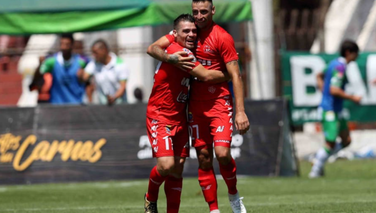 Edward Santeliz y Enzo Herrera anotaron los goles de la victoria de Malacateco. (Foto Prensa Libre: Carlos Vicente)