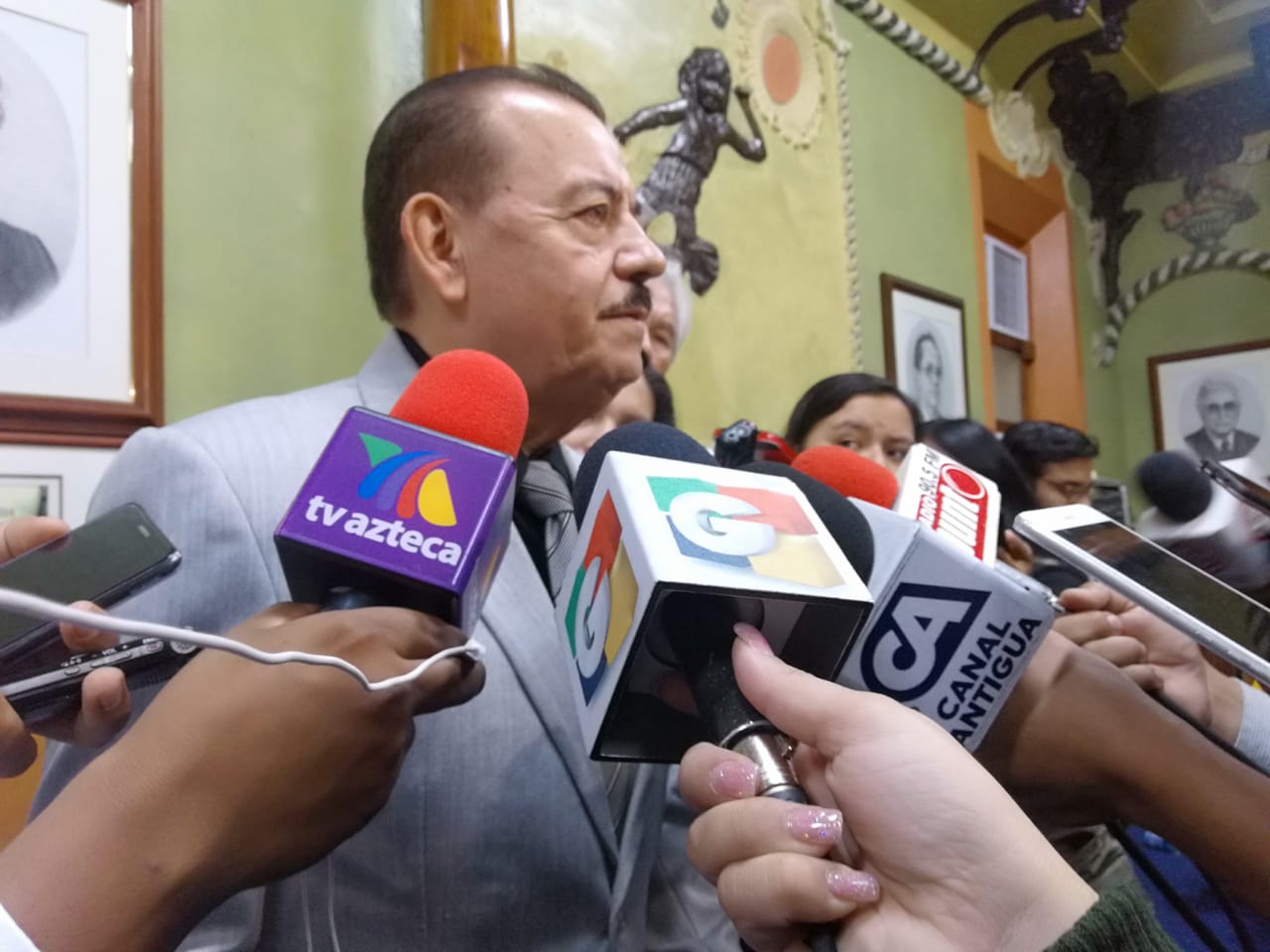 El presidente del TSE, Mario Aguilar Elizardi, en declaraciones a la prensa. (Foto Prensa Libre: Andrea Orozco)